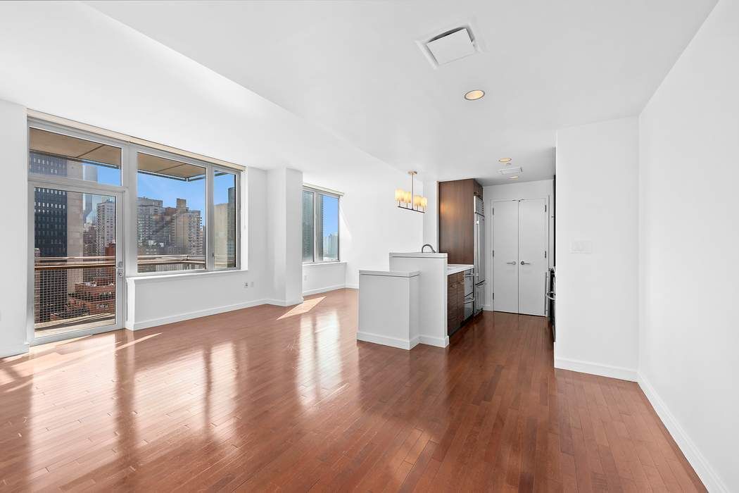225 E 34th Street 18I