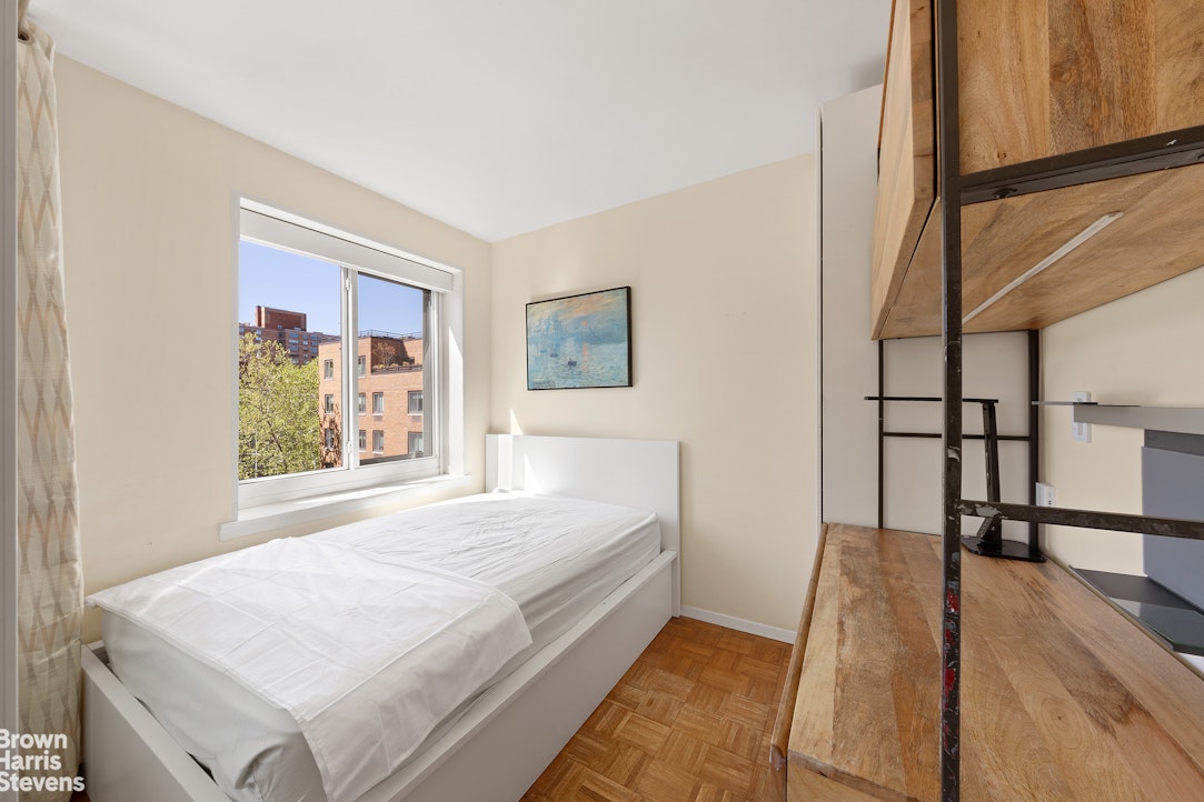 100 W 89TH Street 6C