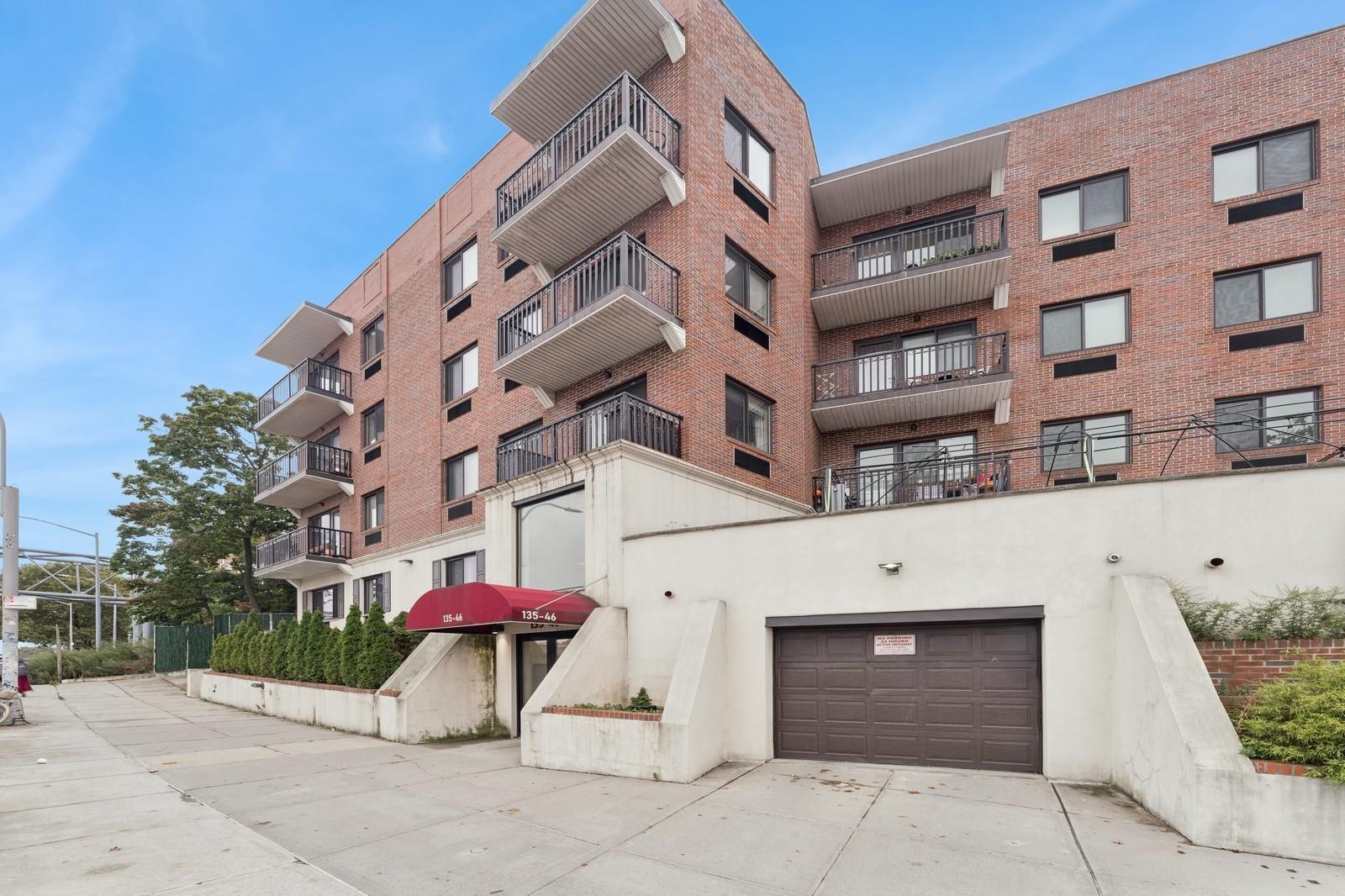 135-46 Grand Central Parkway Unit: 2A