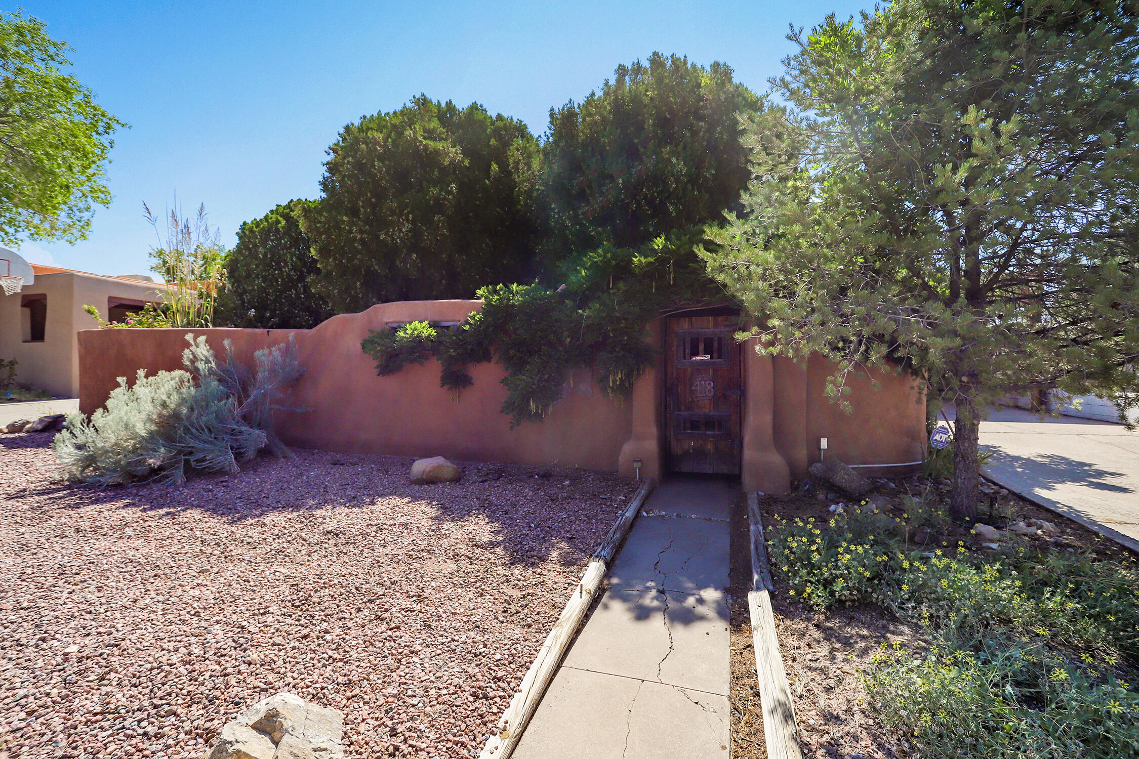 418 LAFAYETTE Place NE