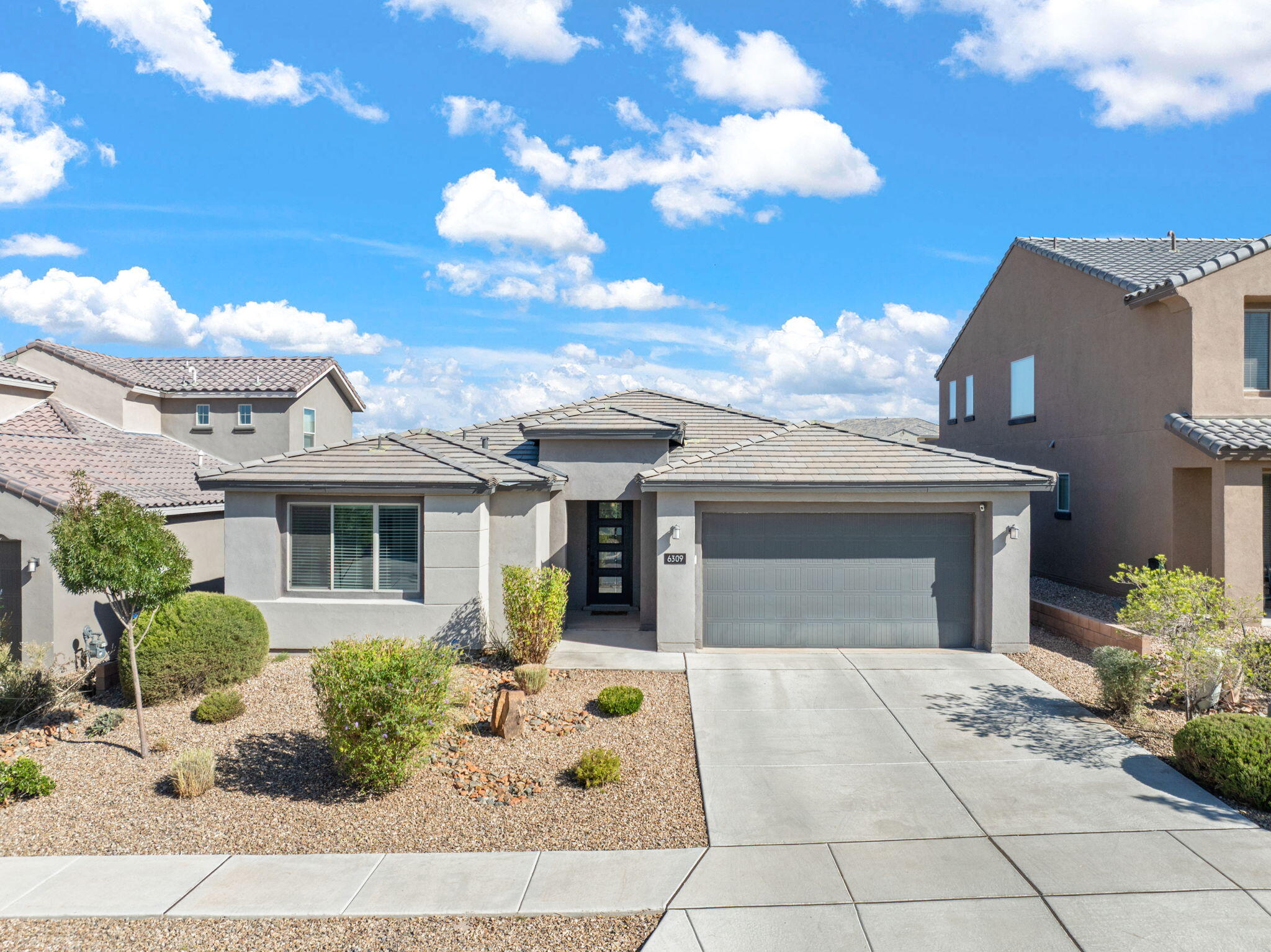 6309 Alpenglow Trail NE