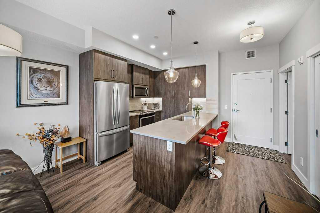 38 Quarry Gate SE Unit: 302