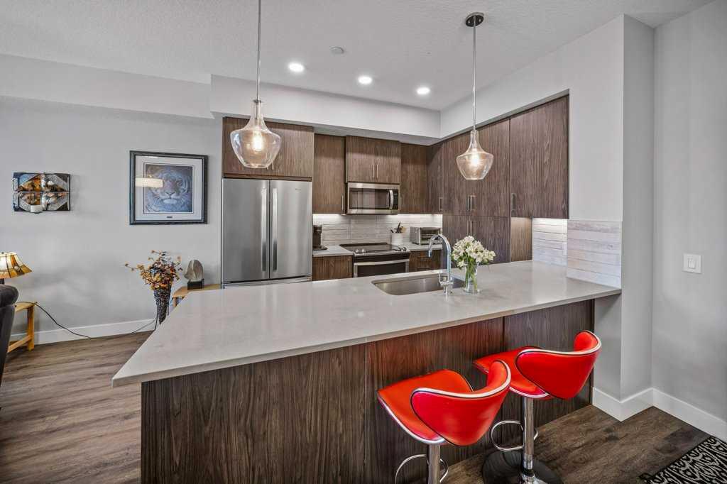 38 Quarry Gate SE Unit: 302