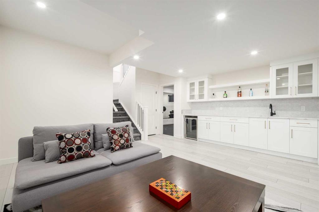 9 Silverhorn Park