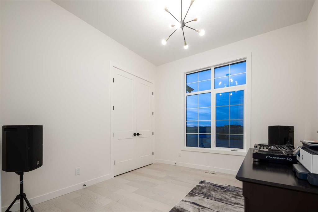 9 Silverhorn Park