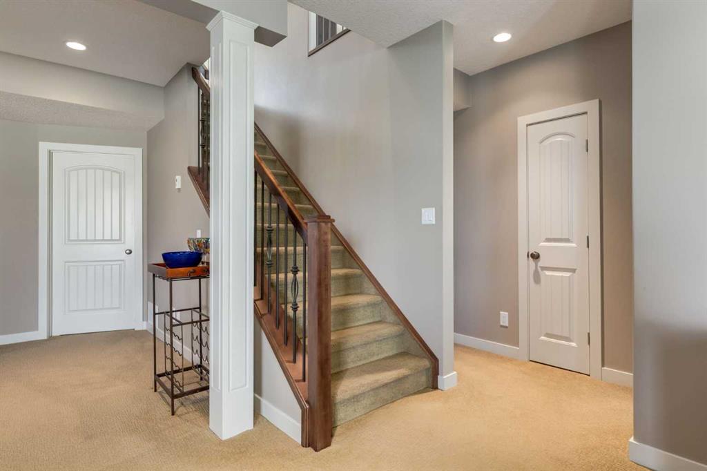 111 Elysian Crescent SW
