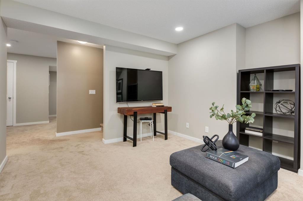 24 Sage Valley Drive NW