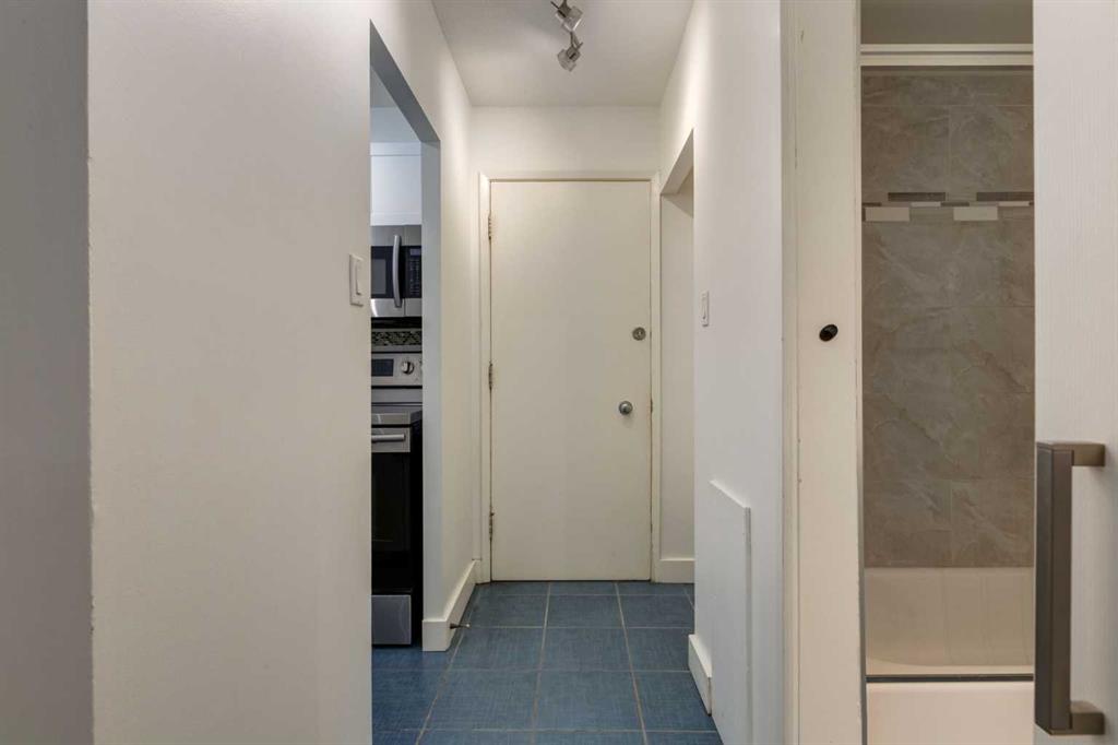 1027 Cameron Avenue SW Unit: 203