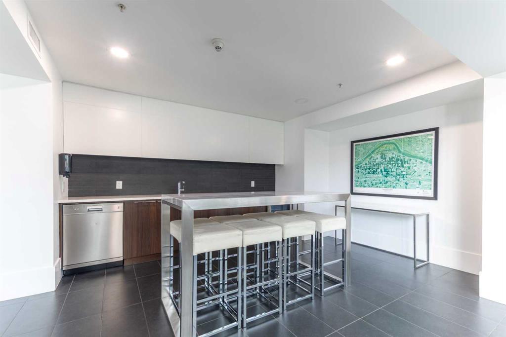 1111 10 Street SW Unit: 1404