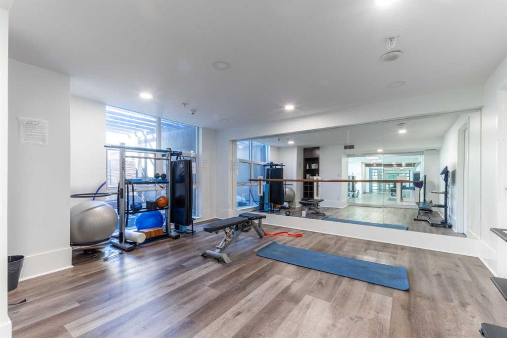 1111 10 Street SW Unit: 1404