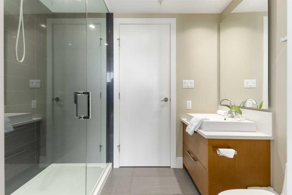 1111 10 Street SW Unit: 1404