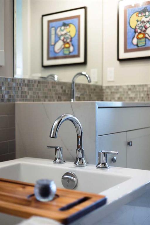 232 Discovery Drive SW