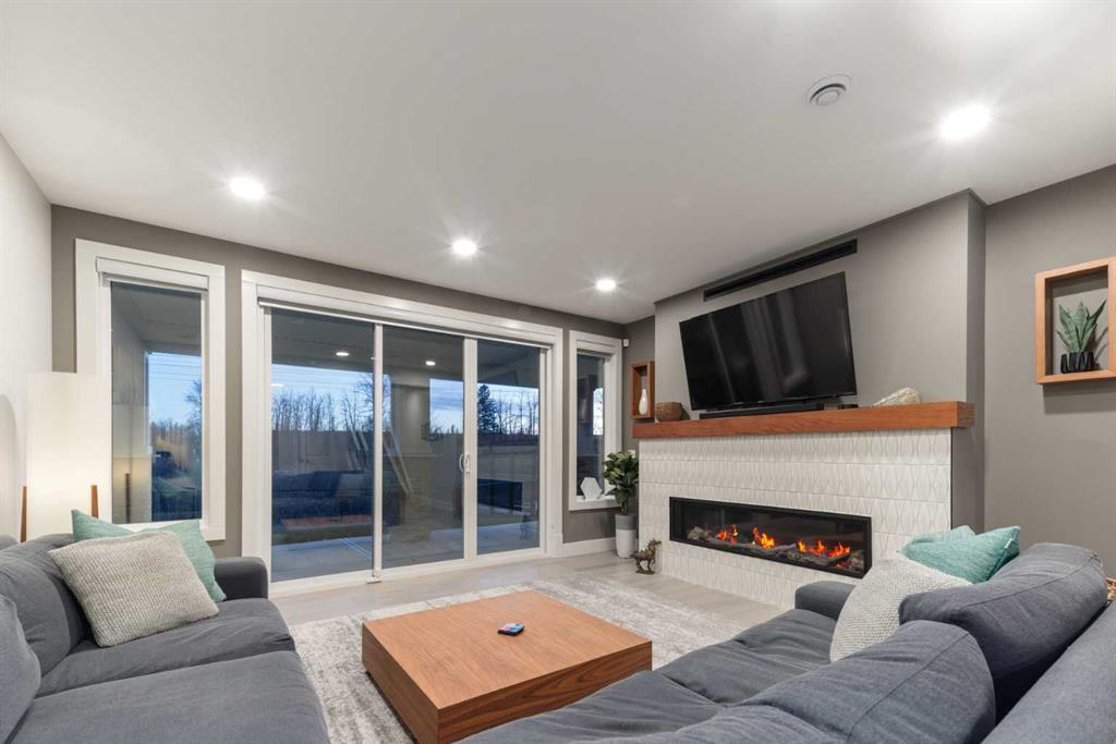 232 Discovery Drive SW