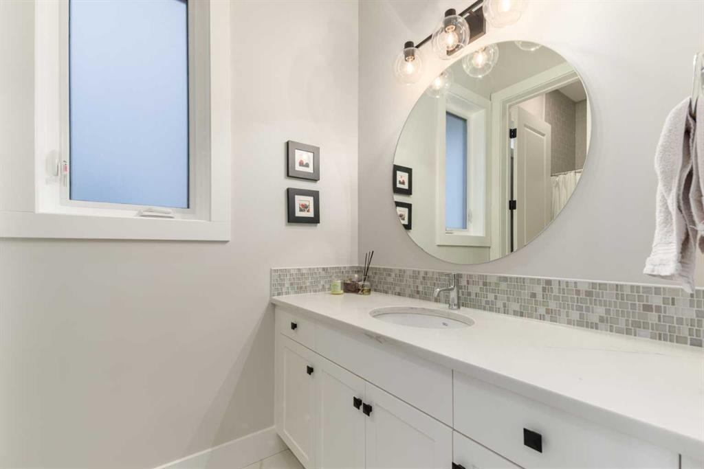 232 Discovery Drive SW