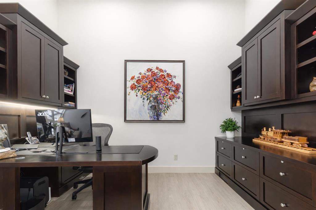 551 Evergreen Circle SW