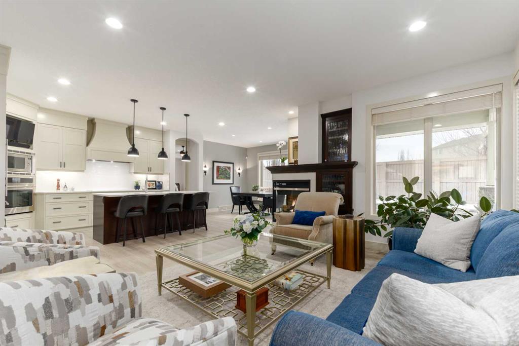 551 Evergreen Circle SW