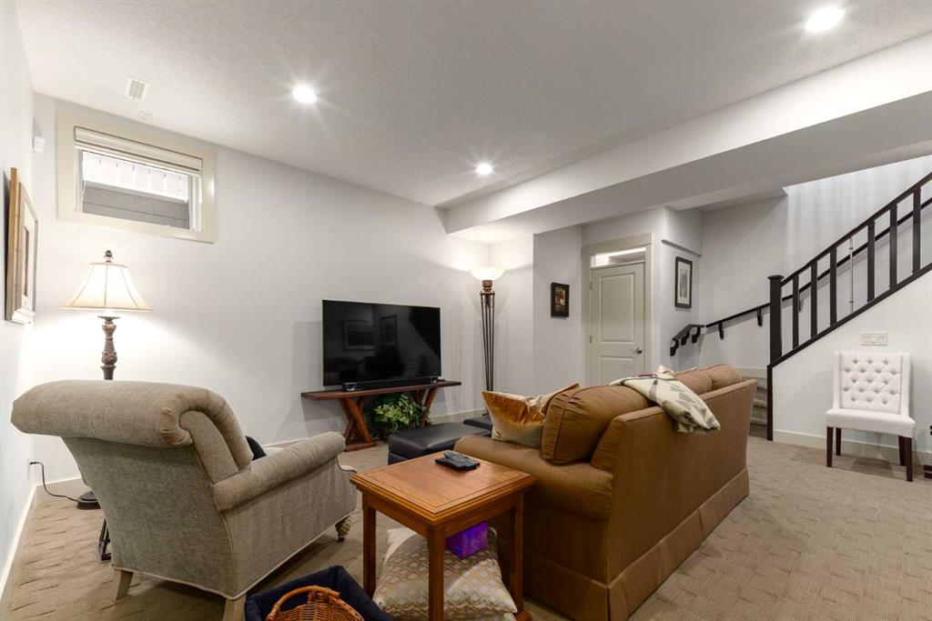 551 Evergreen Circle SW