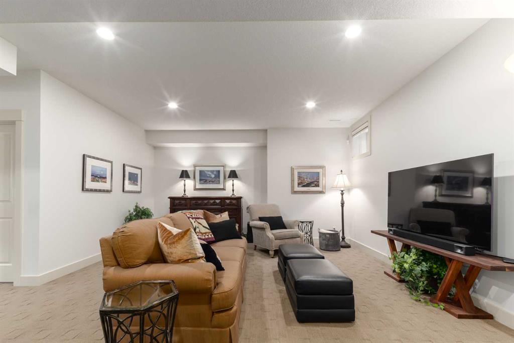 551 Evergreen Circle SW