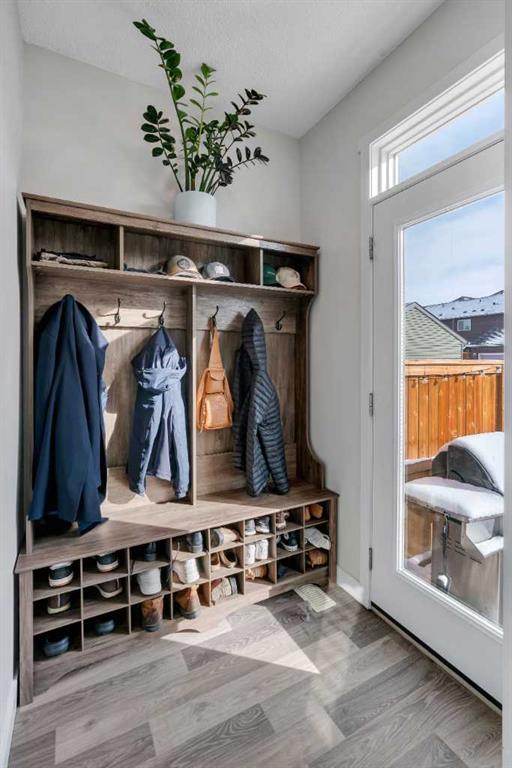 24 Carringvue Way NW