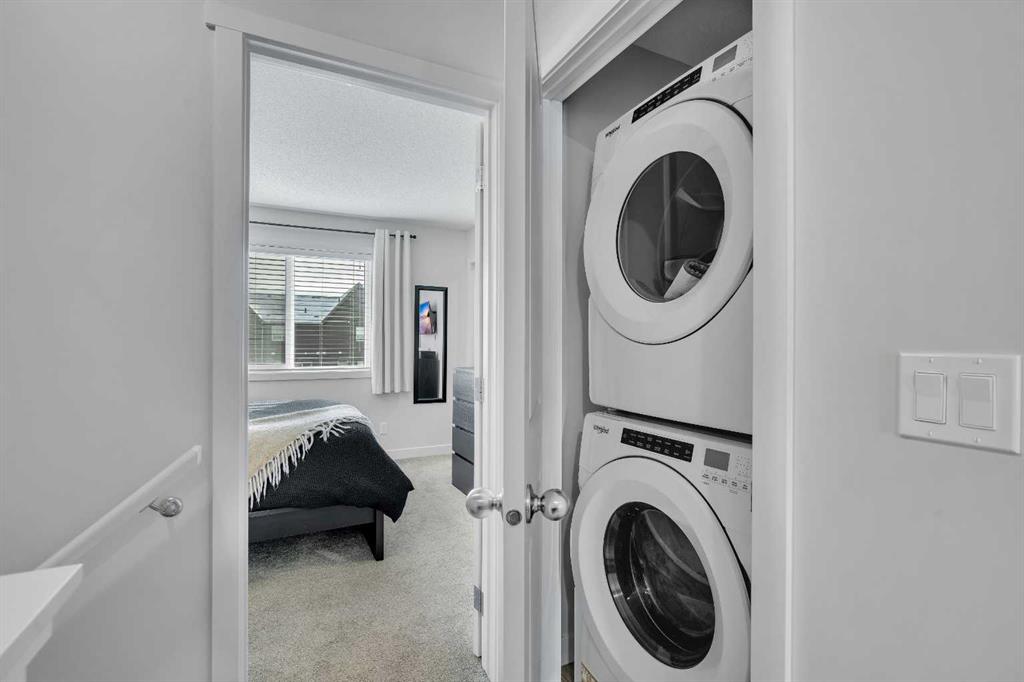 24 Carringvue Way NW