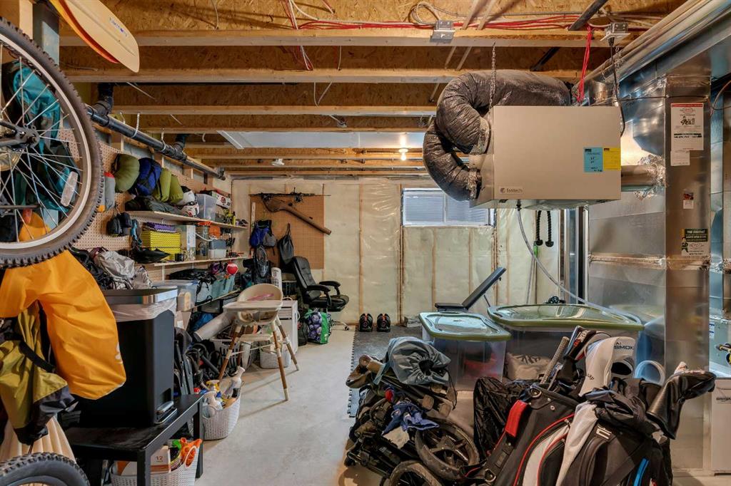 24 Carringvue Way NW