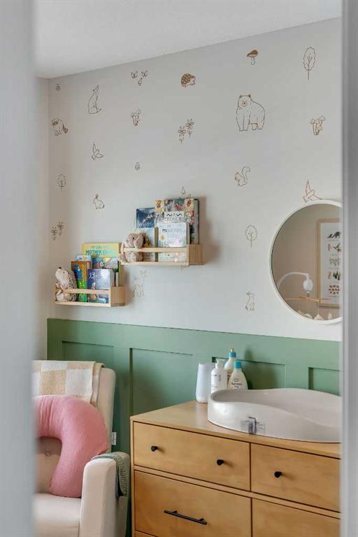 24 Carringvue Way NW