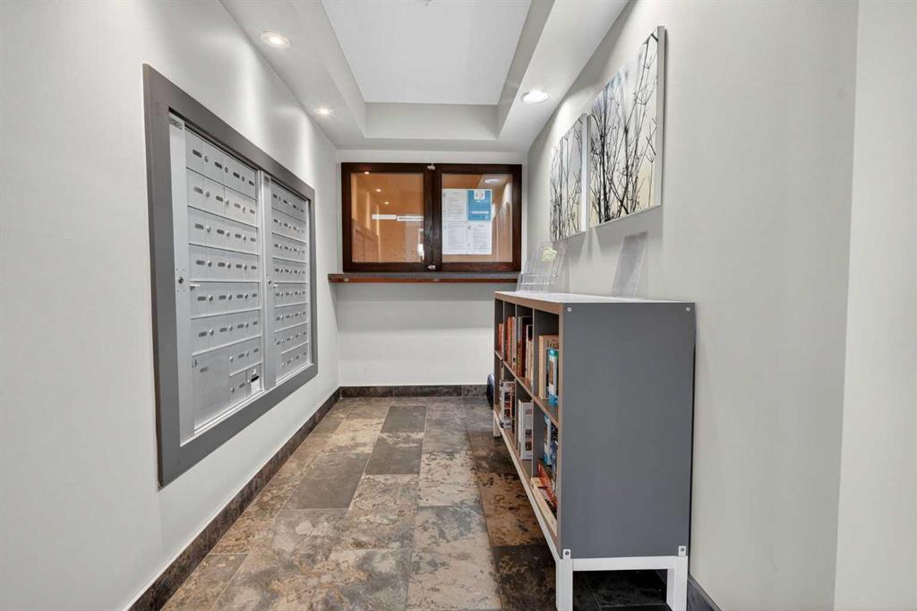 310 Mckenzie Towne Gate SE Unit: 3302