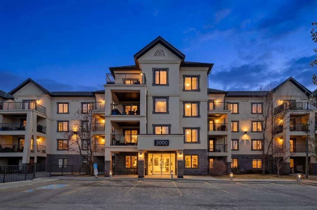 310 Mckenzie Towne Gate SE Unit: 3302