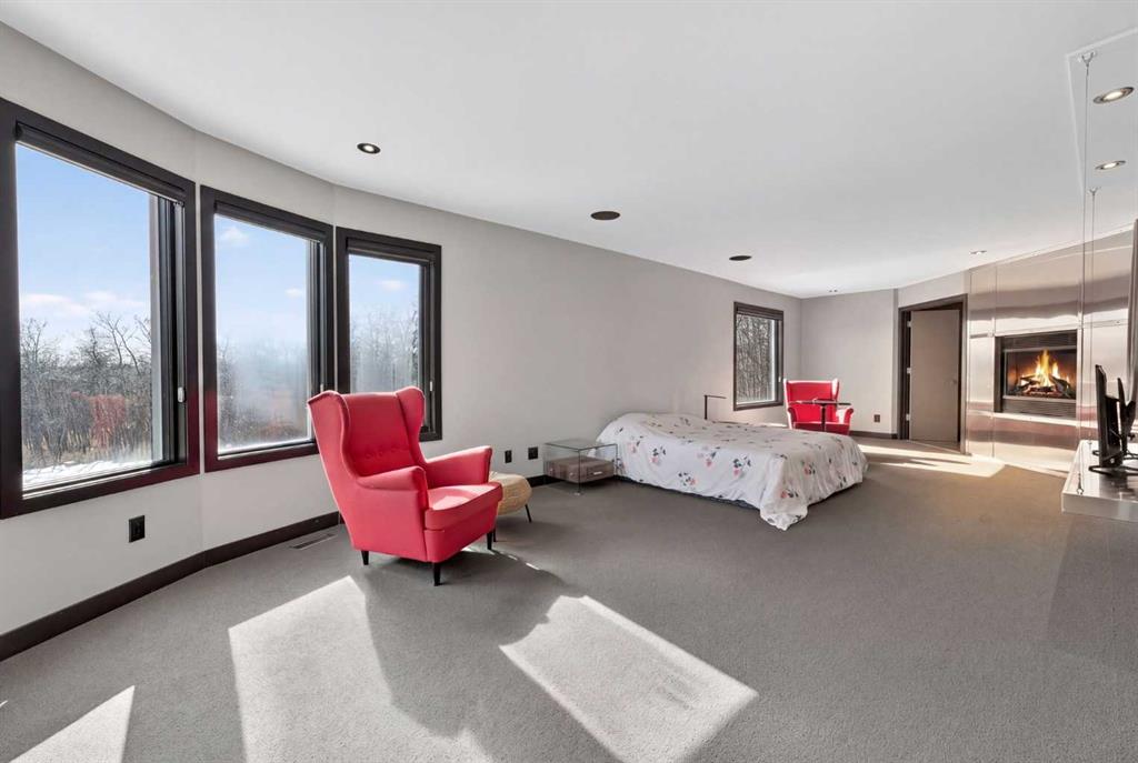 43 Westbluff Place