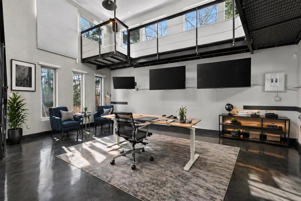 43 Westbluff Place