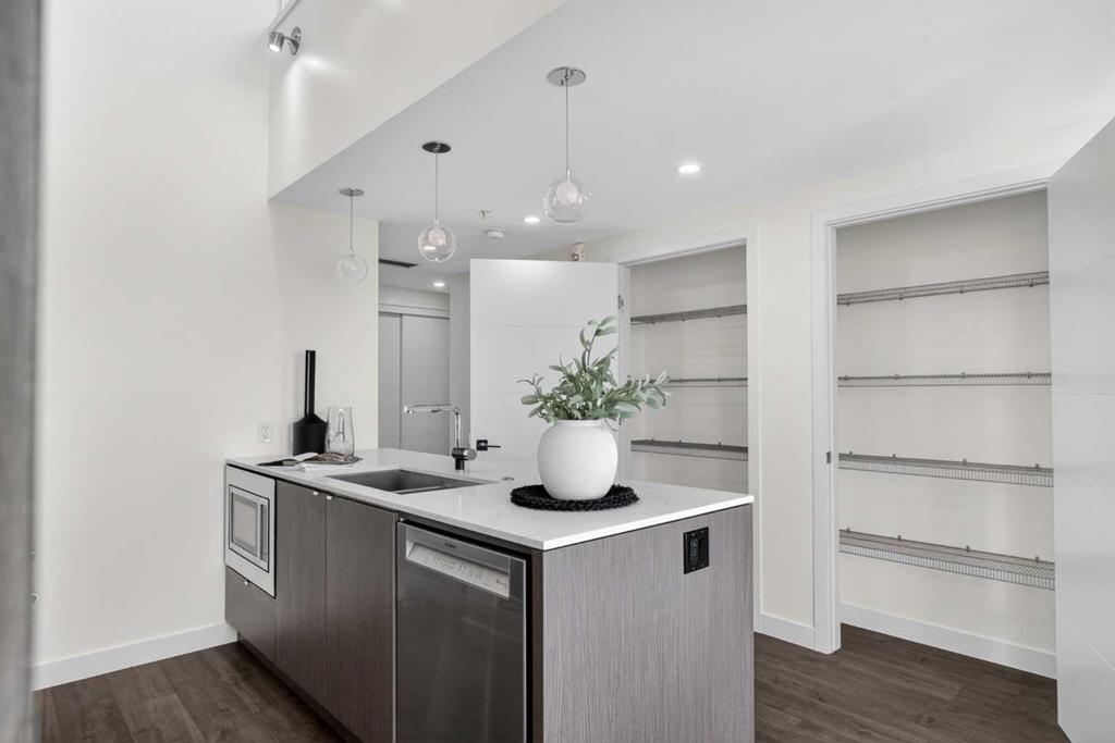 3450 19 Street SW Unit: 402