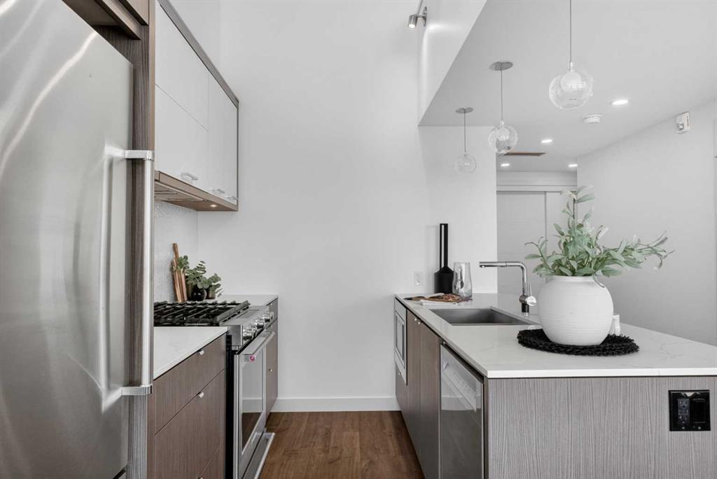 3450 19 Street SW Unit: 402