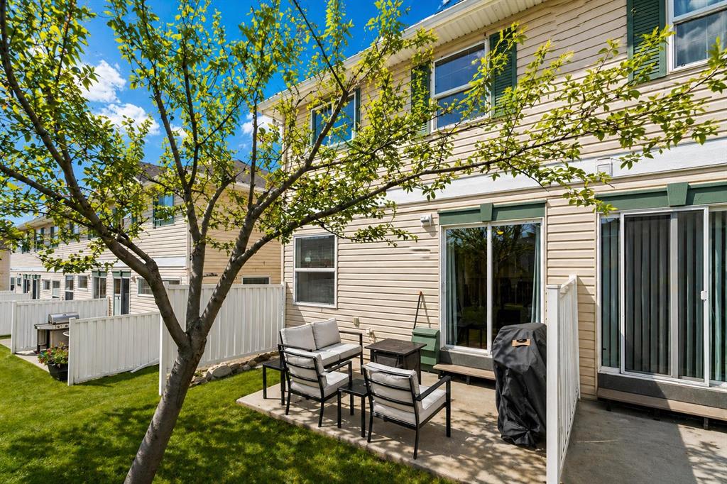 101 Country Hills Villas NW
