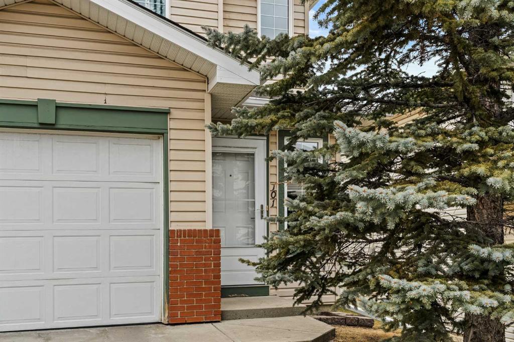 101 Country Hills Villas NW