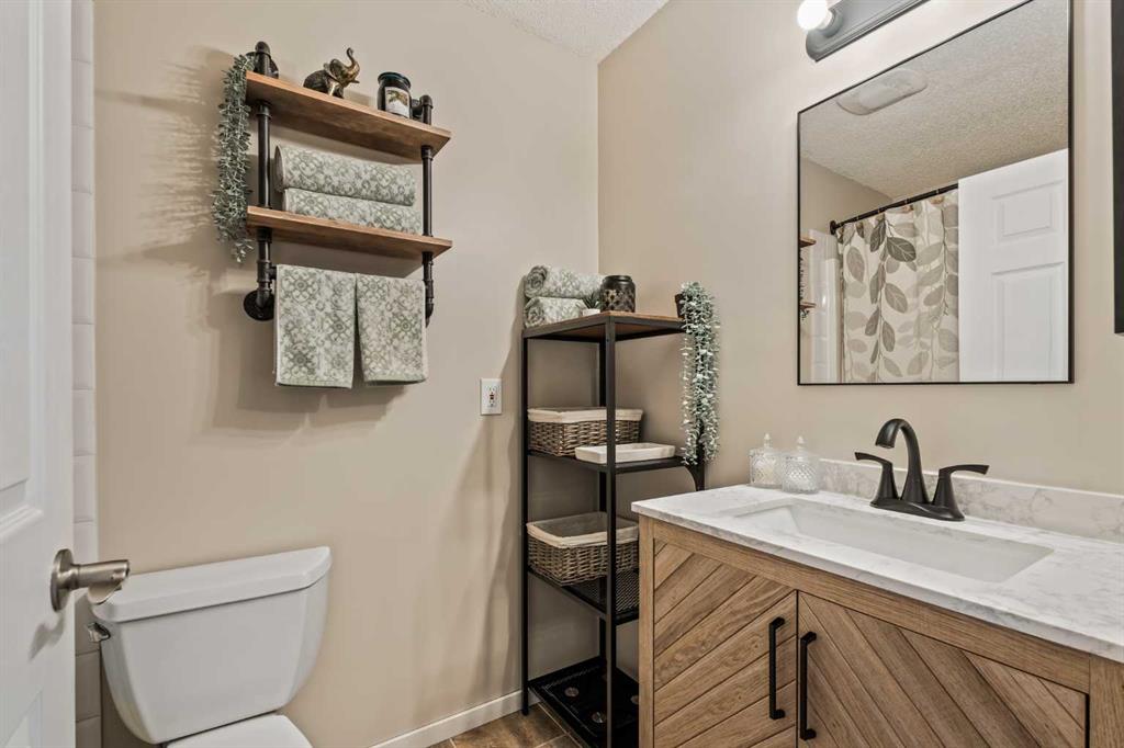 101 Country Hills Villas NW