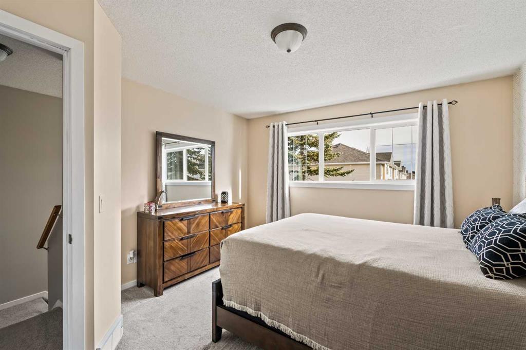 101 Country Hills Villas NW