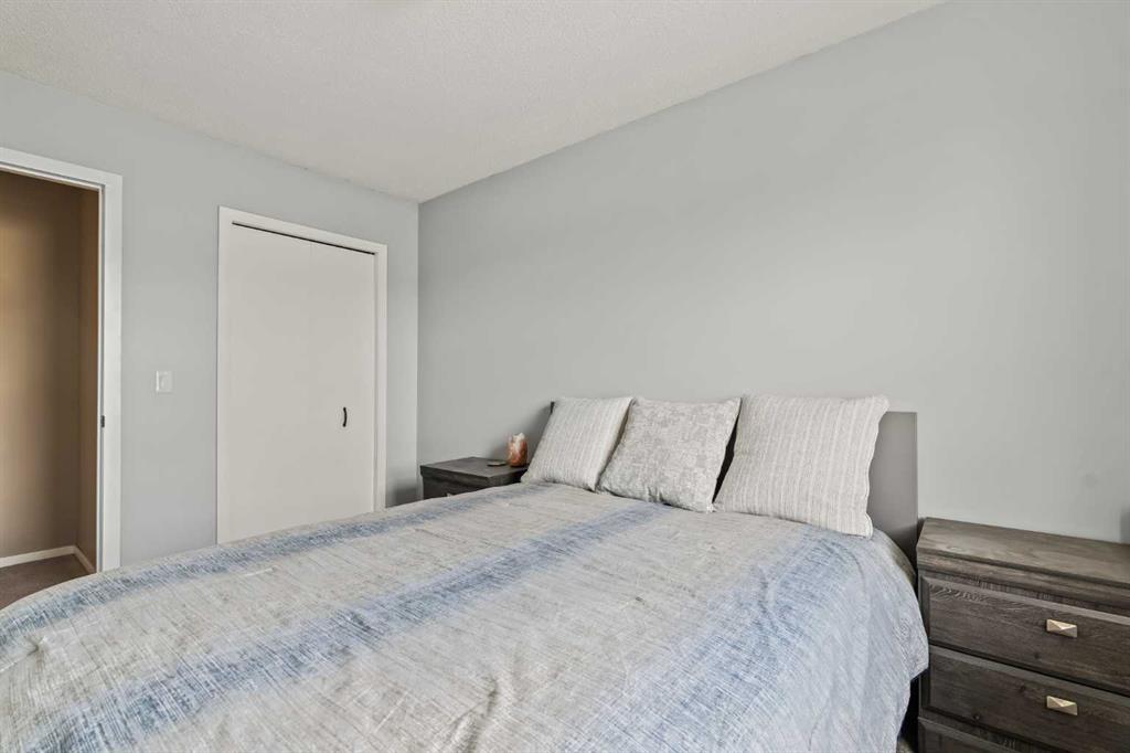 101 Country Hills Villas NW
