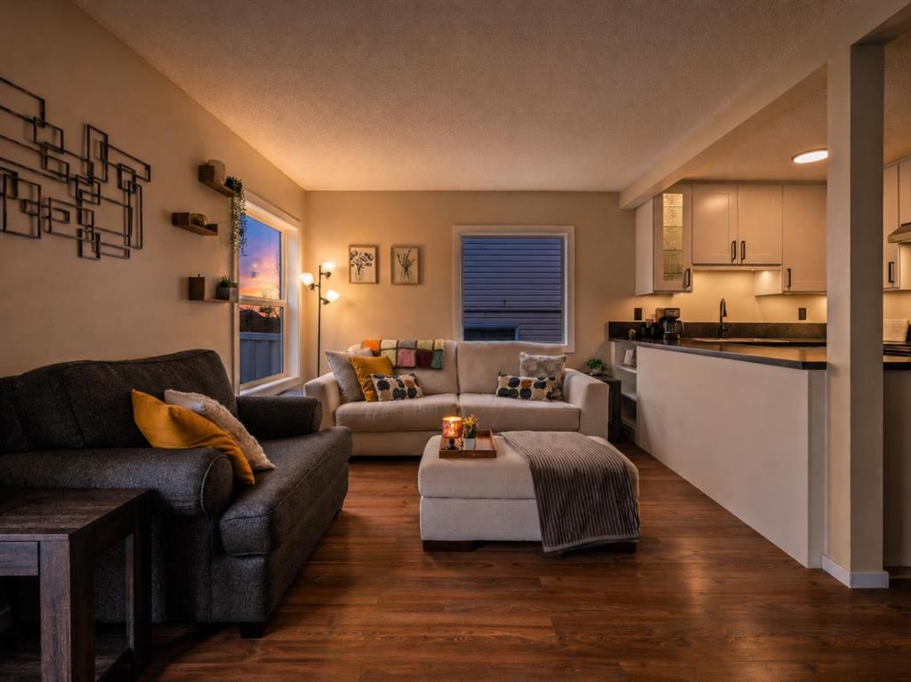 101 Country Hills Villas NW