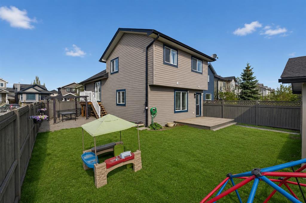160 Citadel Bluff Close NW