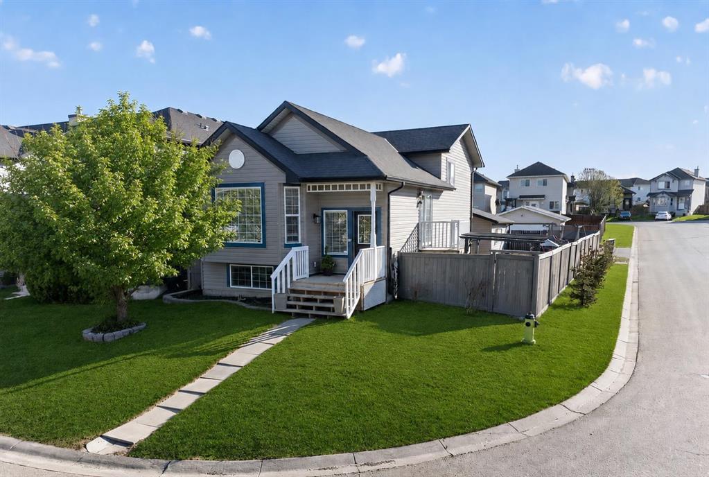 160 Citadel Bluff Close NW