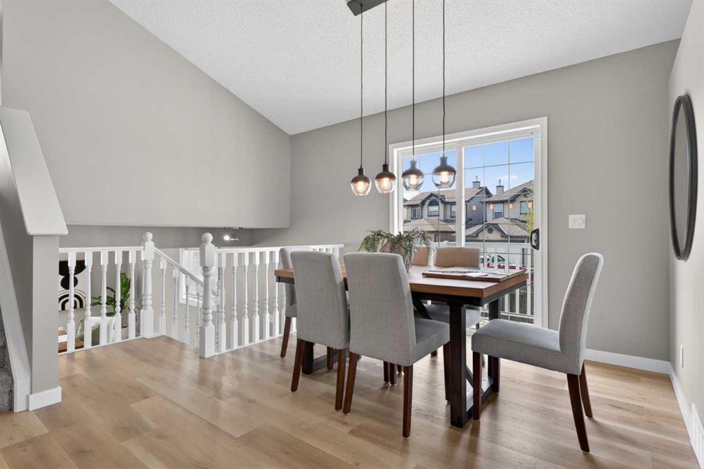 160 Citadel Bluff Close NW