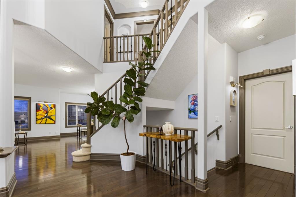 159 Discovery Ridge Way SW