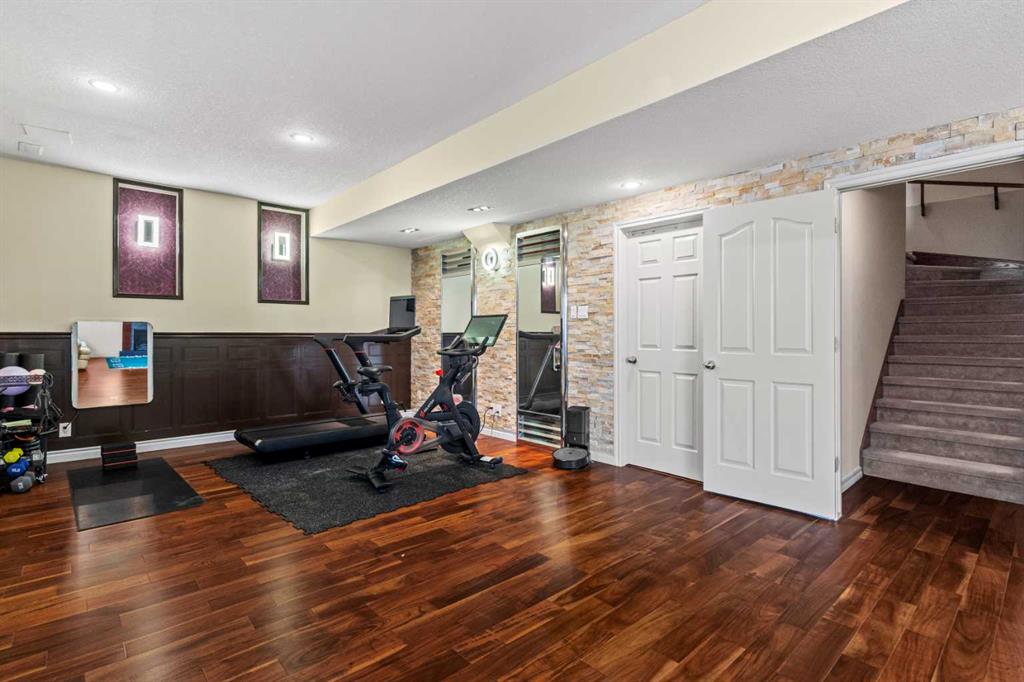 325 Discovery Ridge Way SW