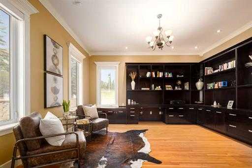 57 Slopes Point SW