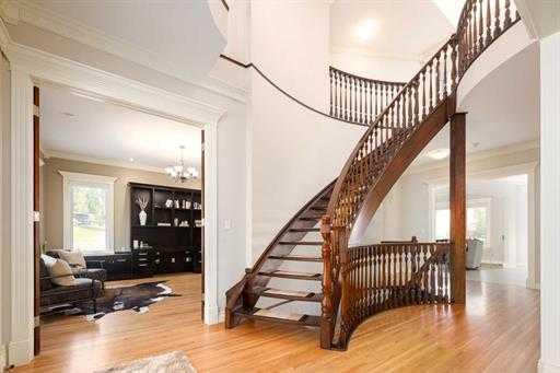 57 Slopes Point SW