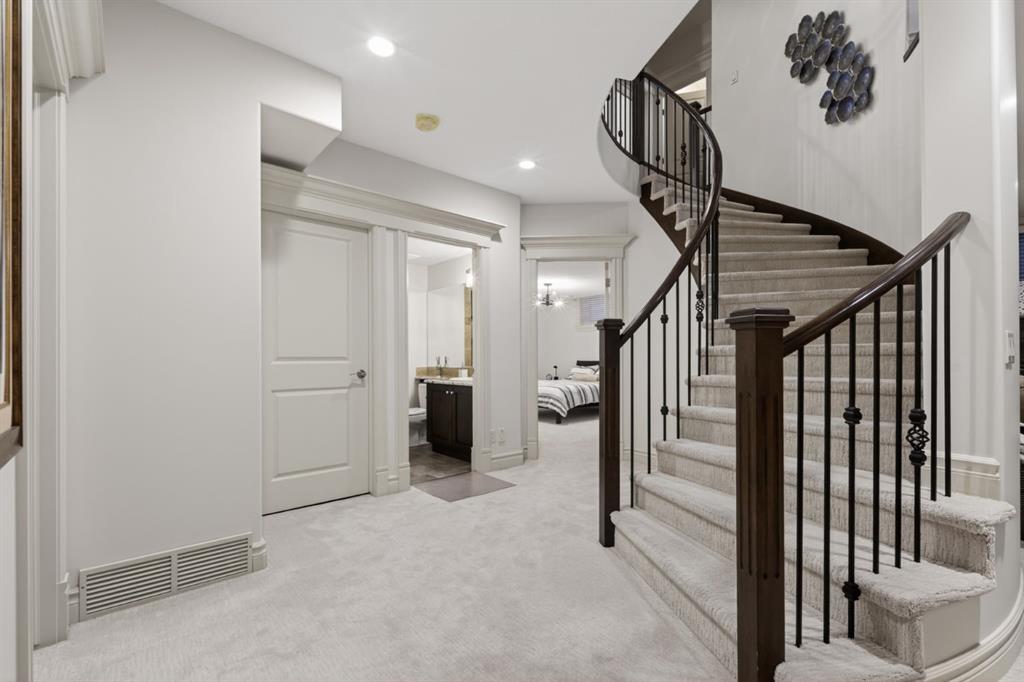 32 Aspen Meadows Manor SW