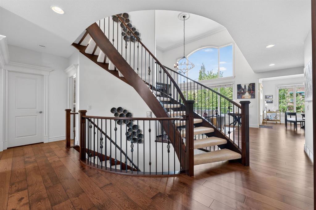 32 Aspen Meadows Manor SW