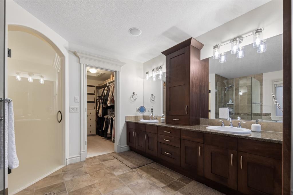 32 Aspen Meadows Manor SW