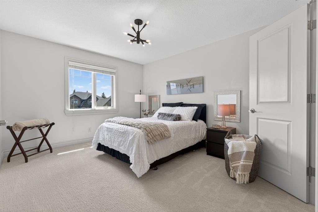 32 Aspen Meadows Manor SW
