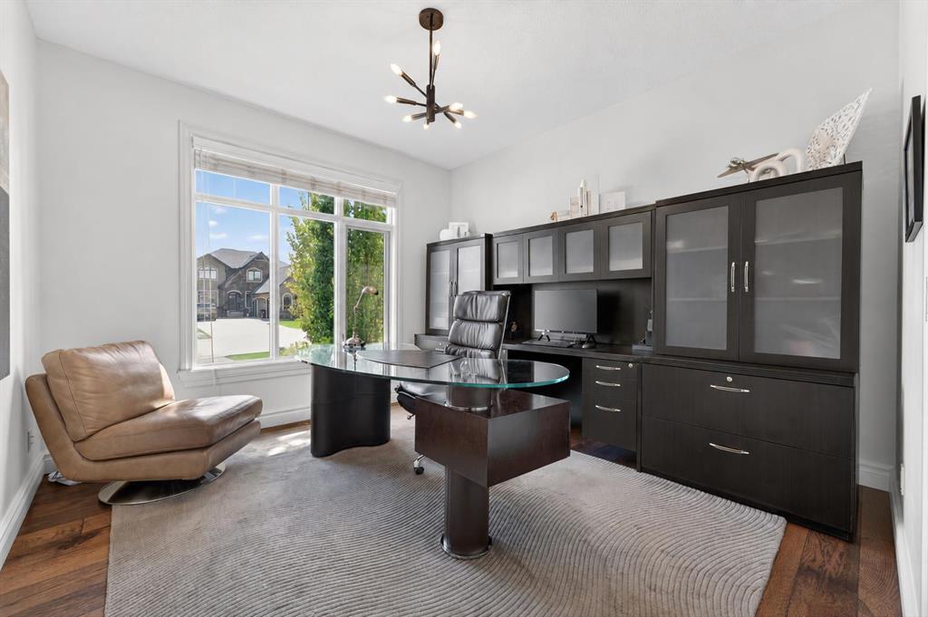 32 Aspen Meadows Manor SW